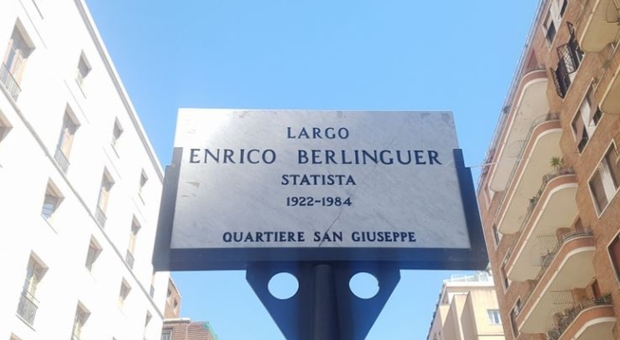 https://statics.cedscdn.it/photos/MED/2025/05/13/8833007_13084817_bambino_sfreccia_mini_moto_napoli_oggfi_13_5_2025_2_.jpg