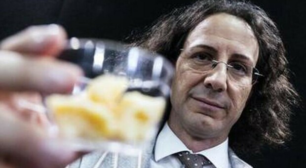 https://statics.cedscdn.it/photos/MED/2025/05/13/8833554_13163118_adriano_panzironi_guru_diete_condannato_roma_oggi_13_5_21025.jpg