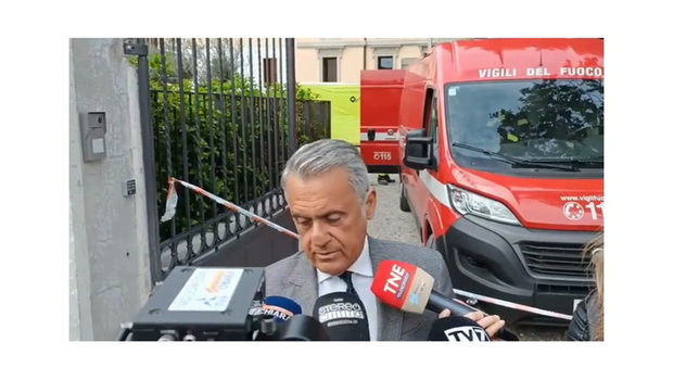 https://statics.cedscdn.it/photos/MED/2025/05/13/8833623_poster.jpg