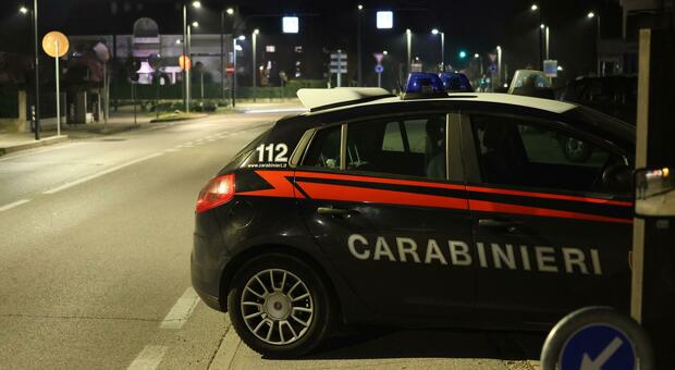 Accoltellato alla schiena in piazzetta del Teatro, fu tentato omicidio: 22enne condannato a 4 anni