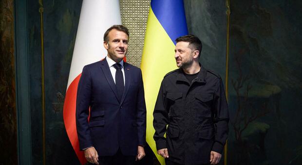 https://statics.cedscdn.it/photos/MED/2025/05/14/8835210_14065626_macron1.jpg