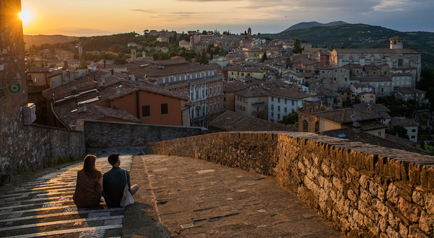https://statics.cedscdn.it/photos/MED/2025/05/15/8837713_15114725_perugia._via_delle_prome.jpg