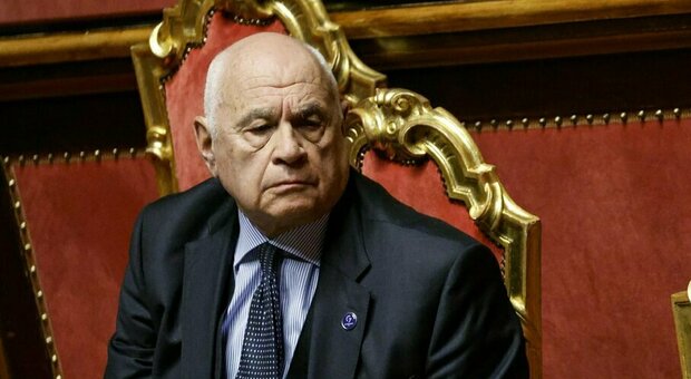 https://statics.cedscdn.it/photos/MED/2025/05/15/8837947_15160612_nordio_braccialetto_elettronico_cosa_ha_detto_come_funziona_in_italia_oggi_15_5_2025.jpg