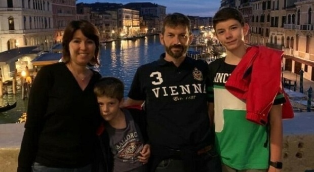 https://statics.cedscdn.it/photos/MED/2025/05/15/8838085_15182507_riccardo_chiarioni_strage_paderno_famiglia_uccisa_udienza_cosa_ha_detto_oggi_15_5_2025.jpg