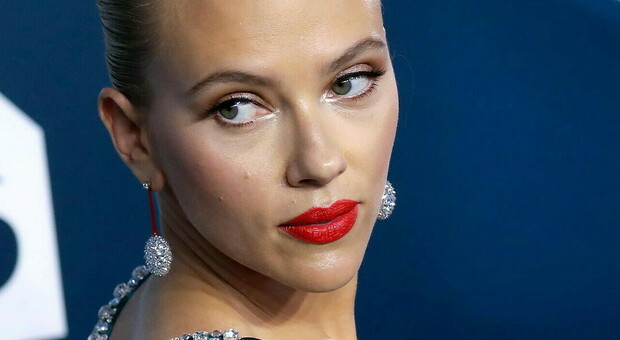 https://statics.cedscdn.it/photos/MED/2025/05/16/8839772_16103856_6523403_23200820_scarlett2.jpg