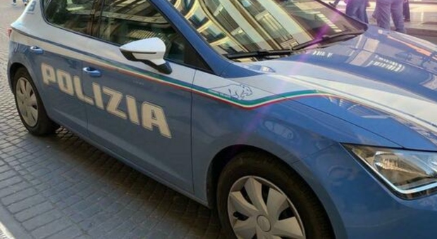 https://statics.cedscdn.it/photos/MED/2025/05/16/8840196_16164953_finto_uomo_rapina_ragazzi_copertino_lecce_oggi_16_5_2025.jpg