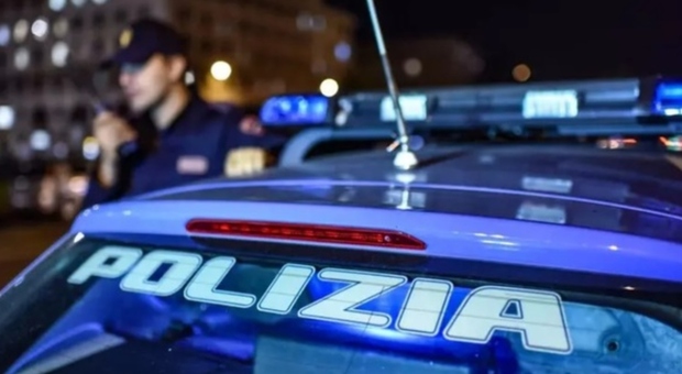 https://statics.cedscdn.it/photos/MED/2025/05/16/8840221_16171305_accoltellato_lasciato_ospedale_milano_oggi_16_5_2025.jpg