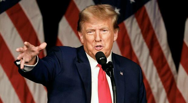 https://statics.cedscdn.it/photos/MED/2025/05/16/8840512_7929299_11193822_trump.jpg