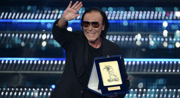 https://statics.cedscdn.it/photos/MED/2025/05/18/8843912_18141048_antonello_venditti.jpg