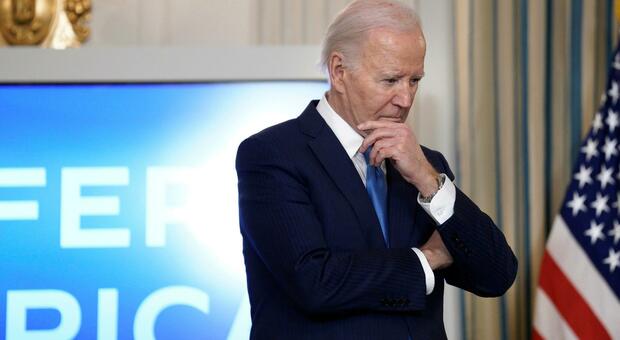 https://statics.cedscdn.it/photos/MED/2025/05/19/8845234_19074111_biden.jpg