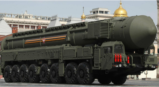 https://statics.cedscdn.it/photos/MED/2025/05/19/8845662_19151523_missile_balistico_yars.jpg