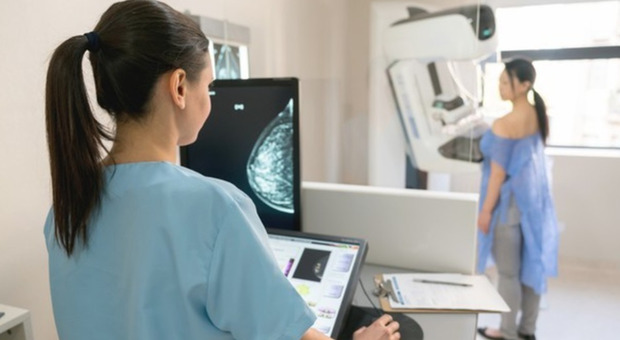https://statics.cedscdn.it/photos/MED/2025/05/20/8847638_20121333_screening_prevenzione_tumori.jpg