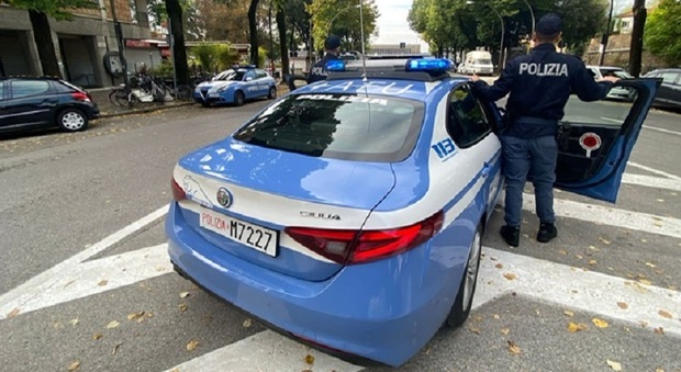 Espulsi due moldavi con decine di reati alle spalle, avviso orale per uno spacciatore a Ponte di Piave: i controlli della polizia contro clandestinità e droga
