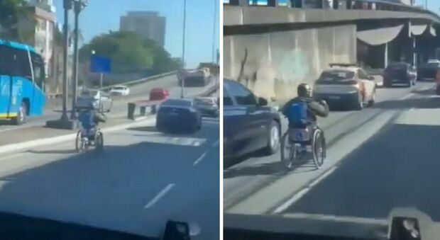https://statics.cedscdn.it/photos/MED/2025/05/21/8850090_21150950_dribbla_auto_sedia_a_rotelle_video_traffico_rio_de_janeiro_oggi_21_5_2025.jpg