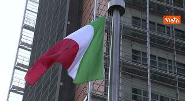 https://statics.cedscdn.it/photos/MED/2025/05/21/8850478_poster.jpg