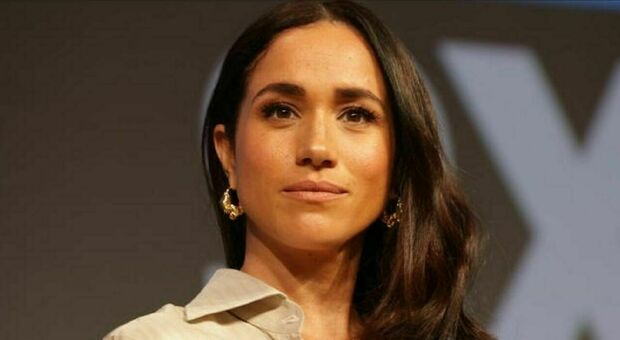 https://statics.cedscdn.it/photos/MED/2025/05/22/8851892_22081449_meghan_2.jpg