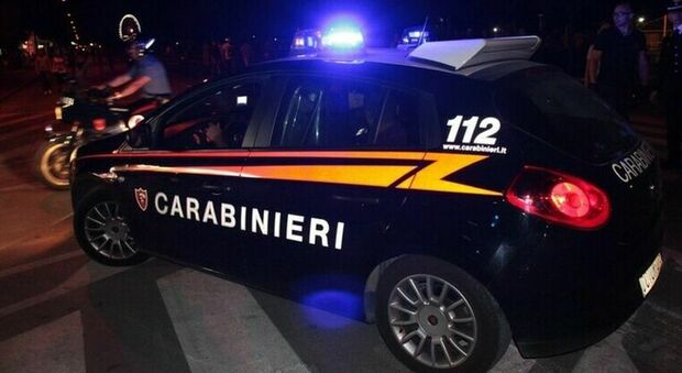 https://statics.cedscdn.it/photos/MED/2025/05/22/8851904_22081945_tentato_omicidio_suicidio_napoli_pistola_morta_donna_napoli_oggi_22_5_2025.jpg