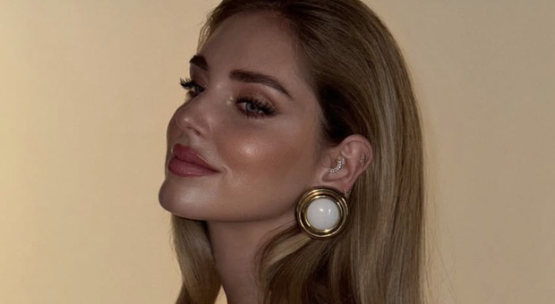 https://statics.cedscdn.it/photos/MED/2025/05/22/8852245_22140742_chiara_ferragni.jpg