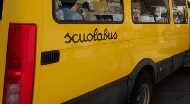https://statics.cedscdn.it/photos/MED/2025/05/22/8852661_22203949_bimbo_dimenticato_scuolabus_ansia_autista_assistente_processo_bari_oggi_22_5_2025.jpg