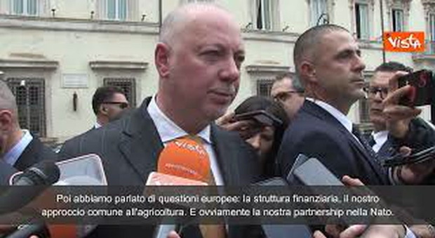 https://statics.cedscdn.it/photos/MED/2025/05/22/8852764_poster.jpg