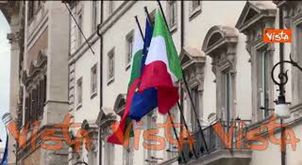 https://statics.cedscdn.it/photos/MED/2025/05/23/8854377_poster.jpg