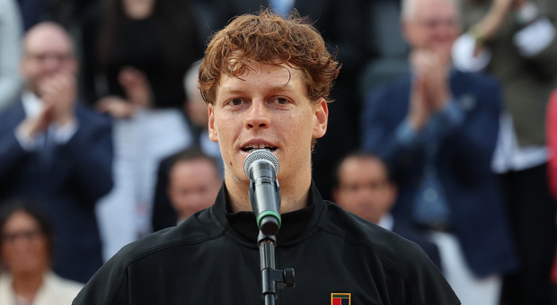 https://statics.cedscdn.it/photos/MED/2025/05/23/8854708_23175427_sinner_roland_garros_nadal_clostebol_cosa_ha_detto_oggi_23_5_2025.jpg