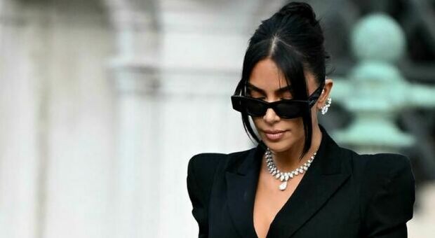 https://statics.cedscdn.it/photos/MED/2025/05/23/8854964_23211503_kim_kardashian.jpg