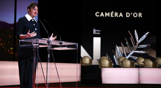 Cannes senza corrente per un blackout, gente in strada. Ma la finale di stasera resta confermata