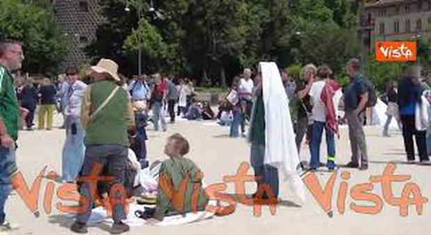 https://statics.cedscdn.it/photos/MED/2025/05/24/8856482_poster.jpg