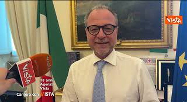 https://statics.cedscdn.it/photos/MED/2025/05/24/8856637_poster.jpg