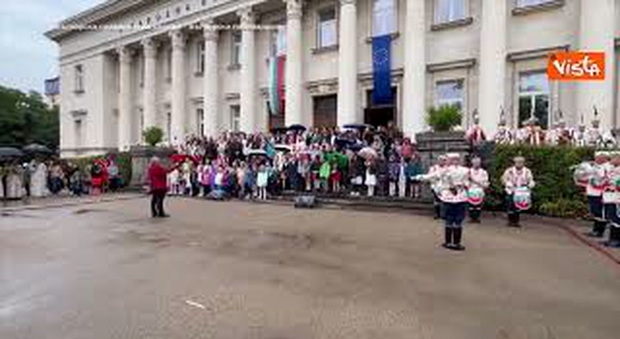 https://statics.cedscdn.it/photos/MED/2025/05/24/8856745_poster.jpg
