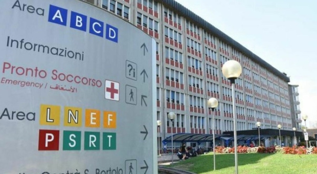https://statics.cedscdn.it/photos/MED/2025/05/25/8858487_25210818_ragazzo_morto_tumore_genitori_indagati_cure_impedite_difesa_vivono_ergastolo_vicenza_oggi_25_5_2025.jpg