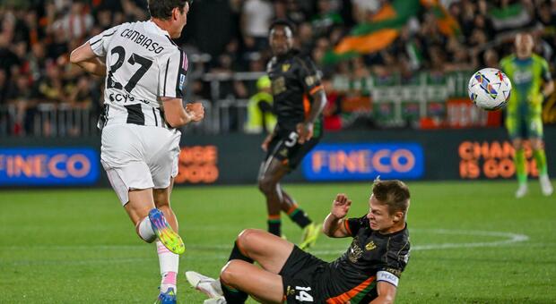 https://statics.cedscdn.it/photos/MED/2025/05/26/8859839_26132639_nicolussi_caviglia_rigore_juve.jpg