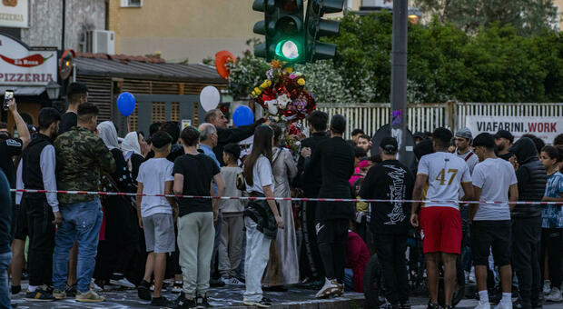 https://statics.cedscdn.it/photos/MED/2025/05/27/8862456_27231557_mahmoud_mohamed_come_ramy_corteo_corvetto_milano_oggi_27_5_2025.jpg