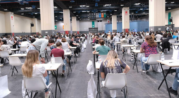 https://statics.cedscdn.it/photos/MED/2025/05/28/8864178_28164154_medicina_esami_1.jpg