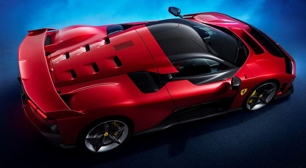 https://statics.cedscdn.it/photos/MED/2025/05/30/8868593_30145126_ferrari_motor_fest.jpg
