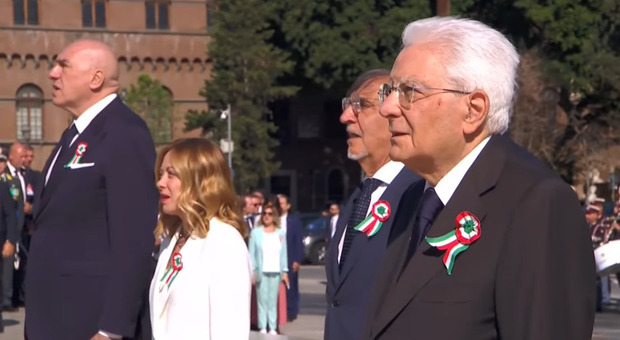 https://statics.cedscdn.it/photos/MED/2025/06/02/8873637_02092315_meloni.jpg