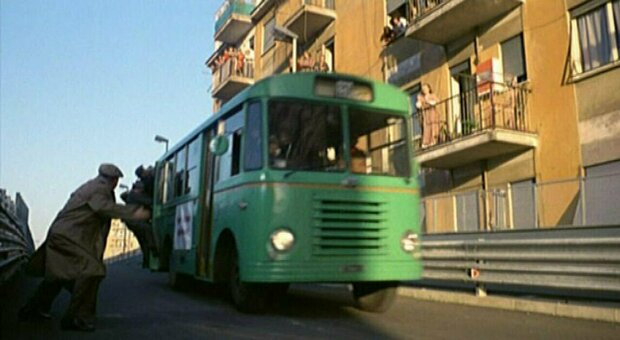 https://statics.cedscdn.it/photos/MED/2025/06/02/8873663_02100103_fantozzi_neri_parenti.jpg