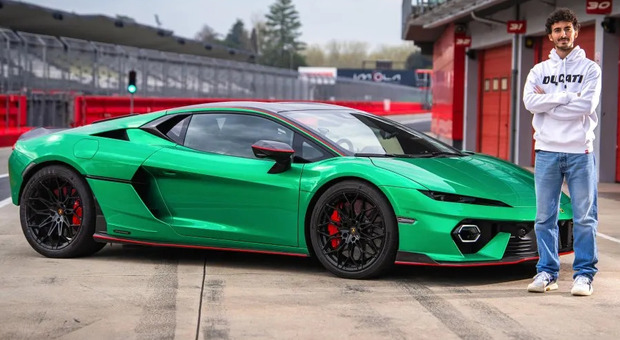 https://statics.cedscdn.it/photos/MED/2025/06/03/8875595_03114506_lamborghini_temerario_francesco_bagnaia.jpg