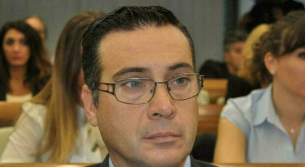 https://statics.cedscdn.it/photos/MED/2025/06/03/8876044_03180328_walter_biot_chi_e_condanna_russia_file_segreti_oggi_3_6_2025.jpg