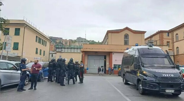 https://statics.cedscdn.it/photos/MED/2025/06/04/8877979_04155318_carcere_marassi_rivolta_detenuti_stupro_oggi_4_6_2025.jpg