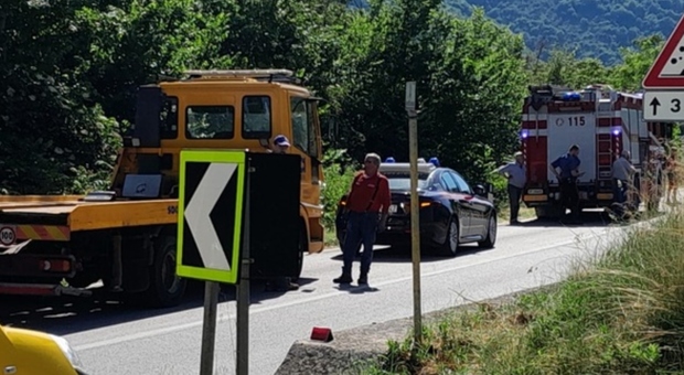 https://statics.cedscdn.it/photos/MED/2025/06/04/8878043_04165559_incidente_magliano_de_marci_morti_ferito_oggi_4_6_2025.jpg
