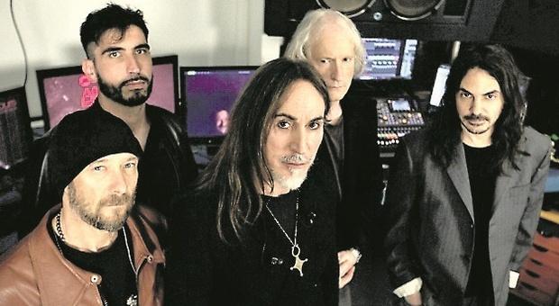 Gli Afterhours il 25 luglio al No-Sound Fest di Servigliano con “Ballate per piccole iene”: «Le Marche, California d’Italia»