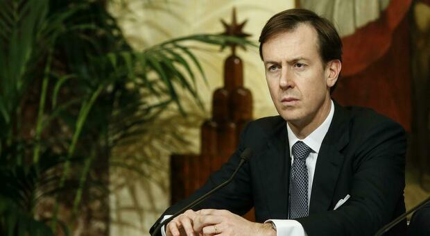 https://statics.cedscdn.it/photos/MED/2025/06/04/8878504_7237575_17205321_palermo_acea.jpg