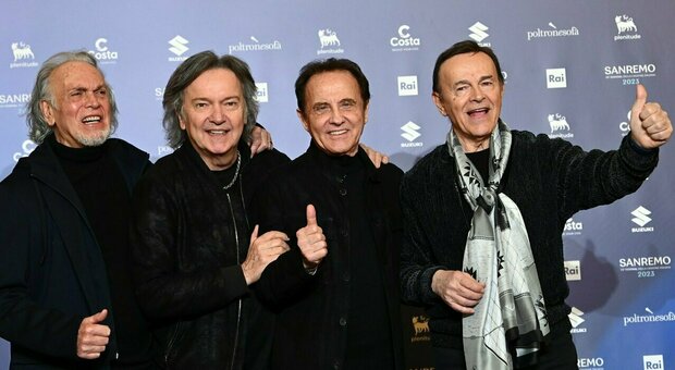 https://statics.cedscdn.it/photos/MED/2025/06/07/8884859_07234024_7218433_08122401_pooh_sanremo_2023.jpg