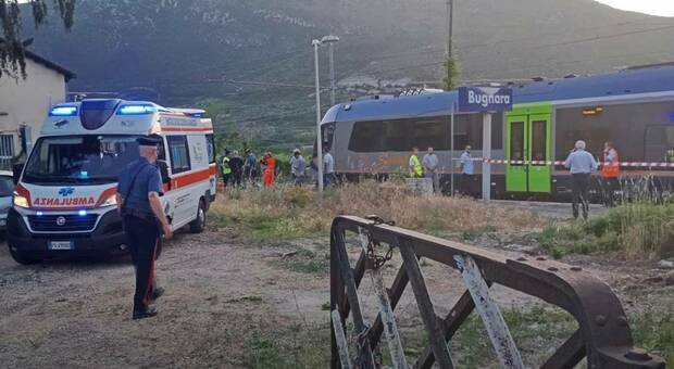 https://statics.cedscdn.it/photos/MED/2025/06/09/8887603_09111330_gianni_di_vito_morto_treno_sfida_bugnara_oggi.jpg