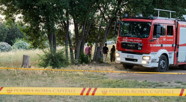 Bimba e donne morte a Villa Pamphili, l’incubo della piccola: per tre giorni da sola in balia degli aguzzini