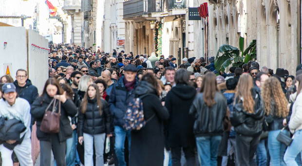 https://statics.cedscdn.it/photos/MED/2025/06/10/8890193_11002049_roma.jpg