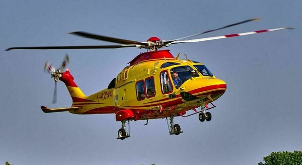 Sassocorvaro, scontro frontale fra due auto sulla Fogliense. Grave una donna, trasferita a Torrette