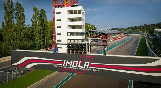 https://statics.cedscdn.it/photos/MED/2025/06/11/8891597_11095846_autodromo_internazionale_enzo_e_dino_ferrari_di_imola.jpg
